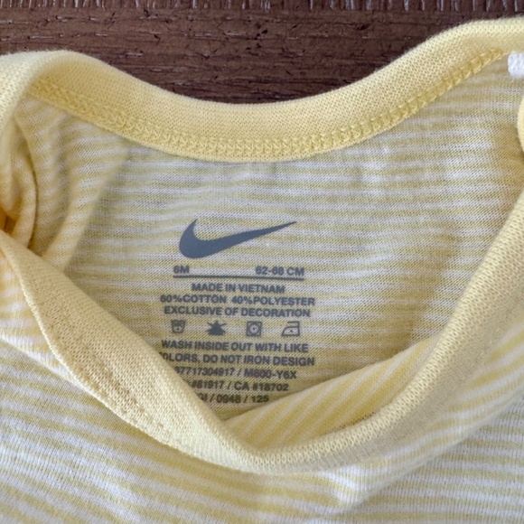 Nike Onesie Shorts Set 6 months - Picture 5 of 8